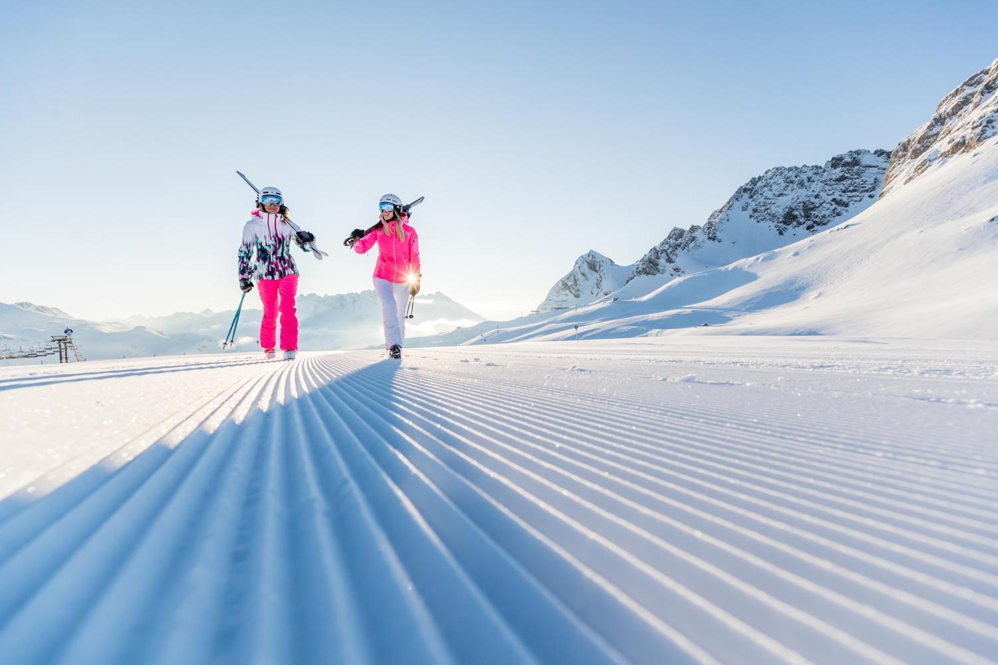 Berghaus Schroecken - Hotel Apartments Spa エクステリア 写真
