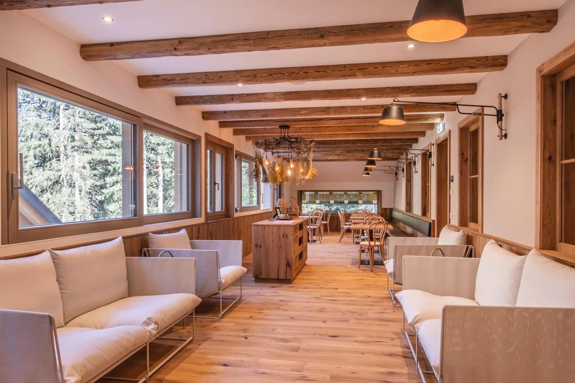 Berghaus Schroecken - Hotel Apartments Spa エクステリア 写真
