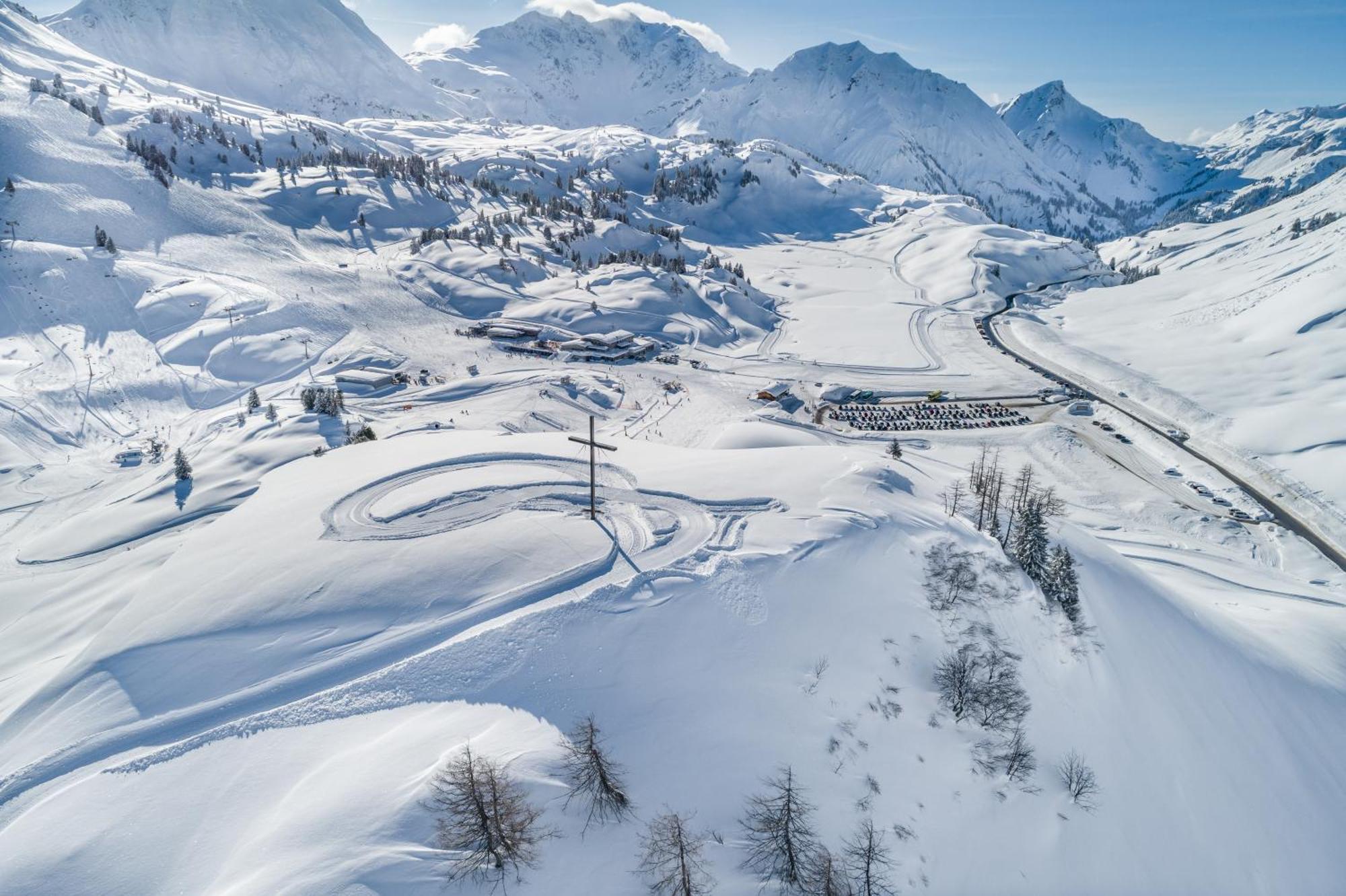 Berghaus Schroecken - Hotel Apartments Spa エクステリア 写真